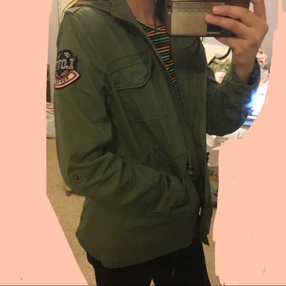 Green jacket - Picture 2 of 8